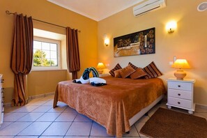 6 bedrooms, iron/ironing board, WiFi, bed sheets