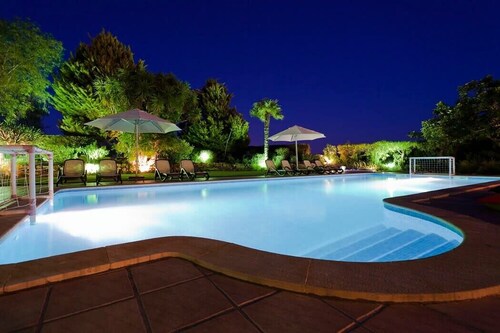 Casa Grande - 6 Bedrooms, outside kitchen, fenced pool, wheelchair friendly