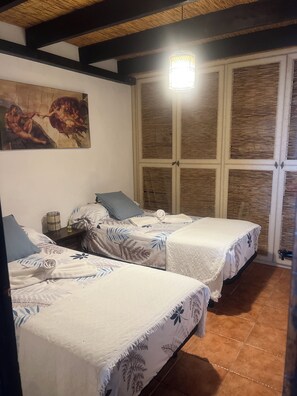 2 dormitorios, tabla de planchar con plancha, wifi y ropa de cama