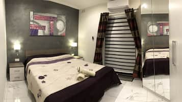 2 bedrooms, in-room safe, iron/ironing board, travel crib