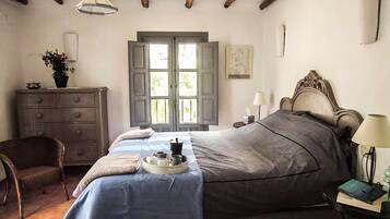 3 chambres, fer et planche à repasser, lit parapluie, Wi-Fi gratuit