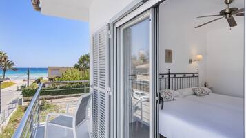 4 slaapkamers, een strijkplank/strijkijzer, reisbedje, gratis wifi