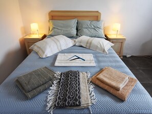 2 chambres, fer et planche à repasser, Wi-Fi, literie fournie