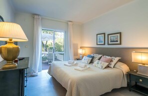 3 soverom, strykejern/-brett, wi-fi (inkludert) og sengetøy