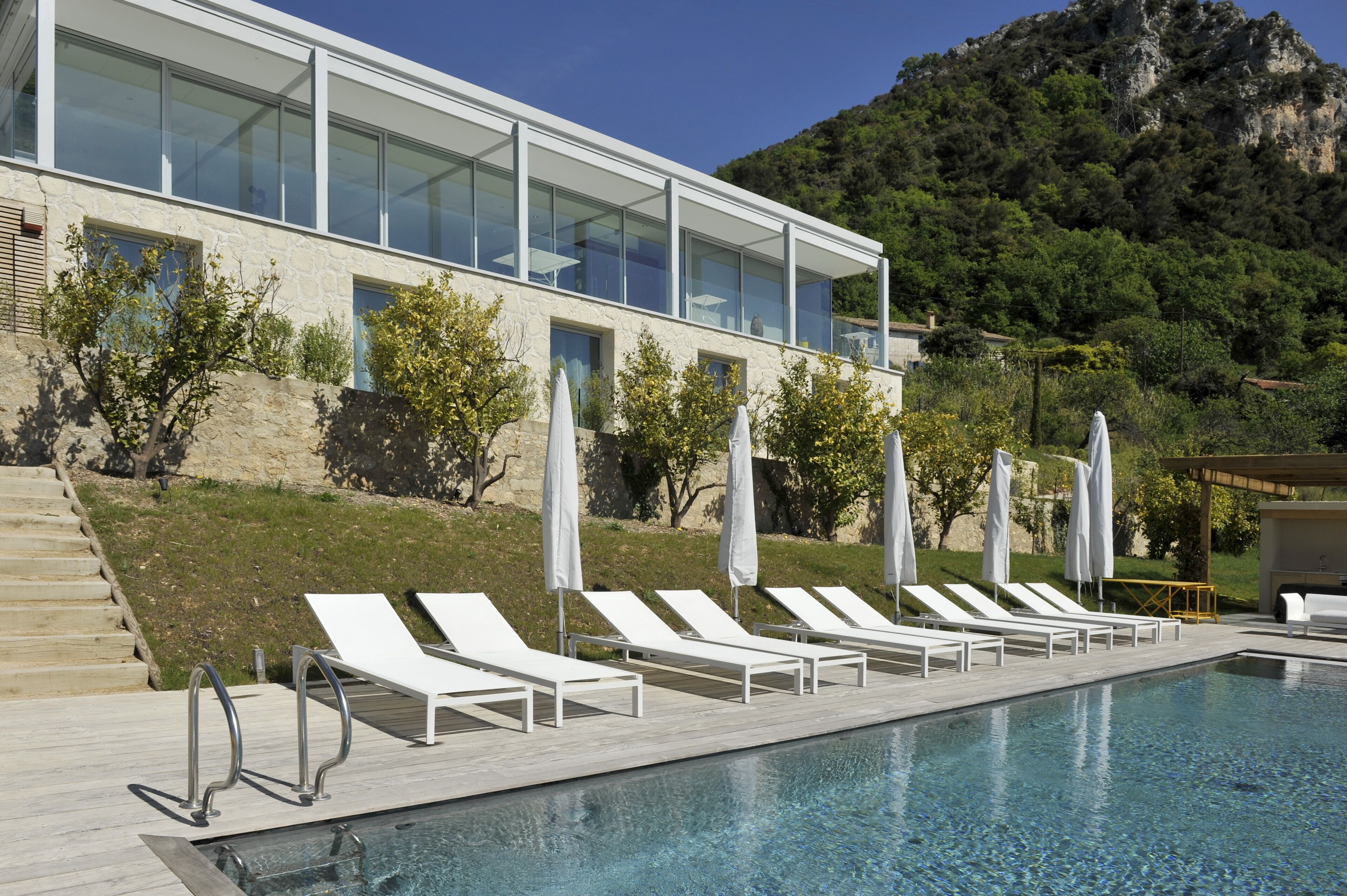 Luxury 5 Bedroom Villa, with sea views