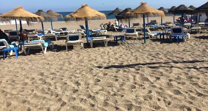 EASY WALK TO MAX BEACH LOVELY APT WI-FI STUNNING SEA/POOL VIEWS +ELEVATOR/LIFT