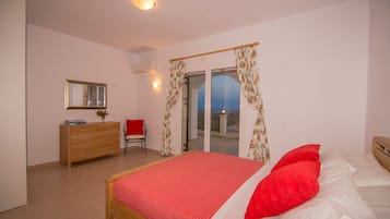 4 habitaciones, tabla de planchar con plancha y cuna de viaje