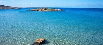 5 Bedroom Luxury Villa With Pool, Childrens Pool, Sea View And Near The Beach