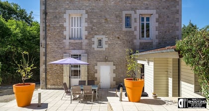 House / Villa - POITIERS