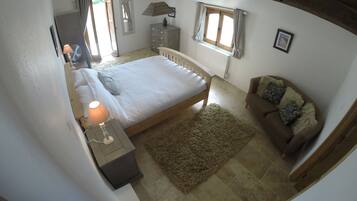 4 camere, ferro/asse da stiro, lenzuola