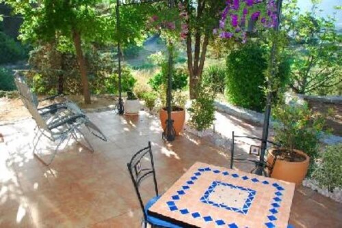 Bastelicaccia: "Ambiance Méditerranée" Lovely apartment for lazy days!