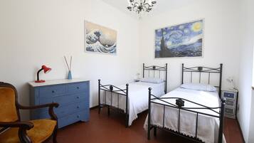 2 bedrooms, desk, iron/ironing board, WiFi (free)