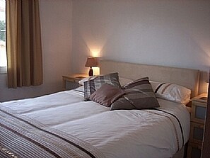 4 Schlafzimmer, Bügeleisen/Bügelbrett, Reisekinderbett, kostenloses WLAN