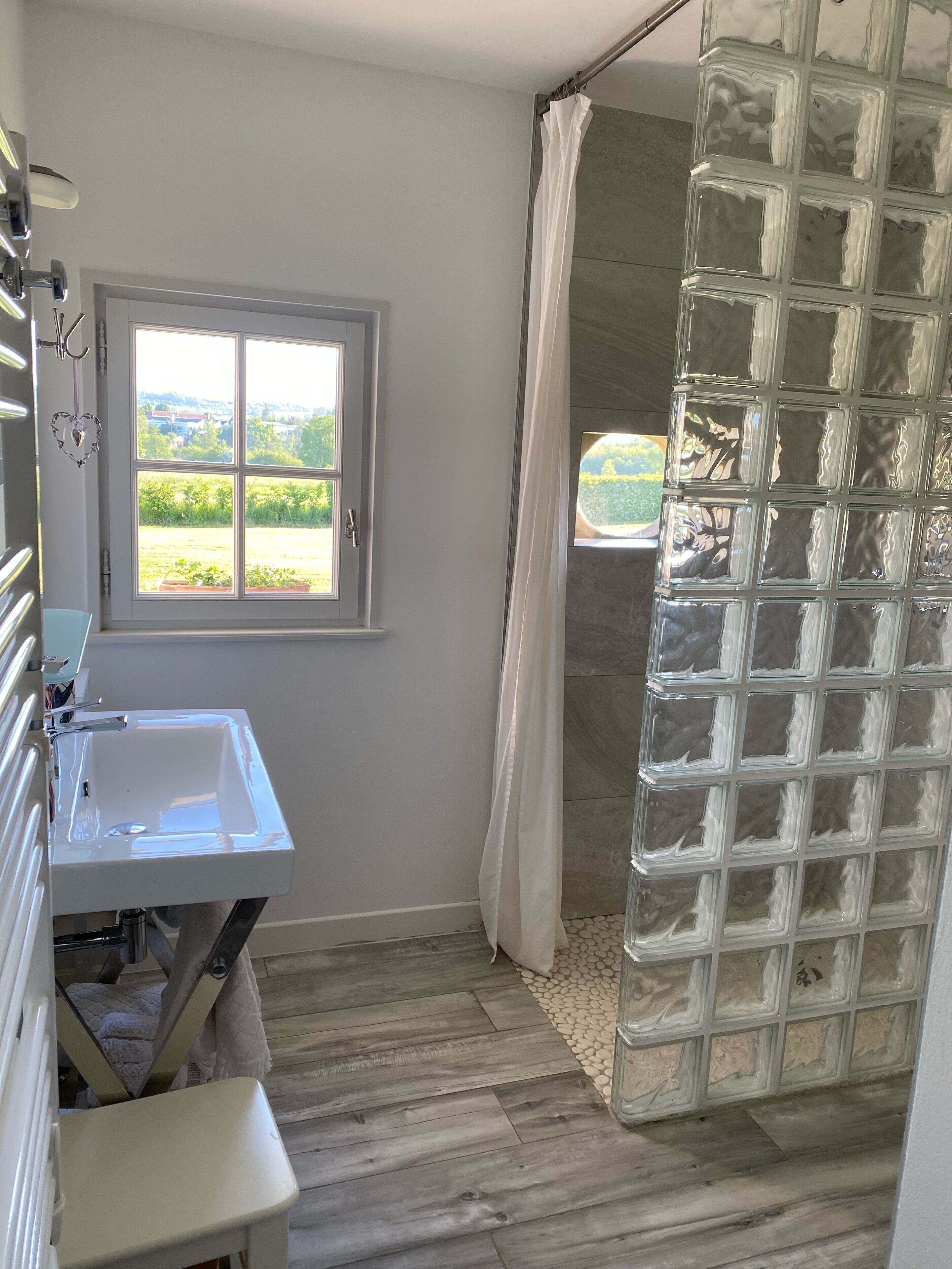 Pretty charming outbuilding