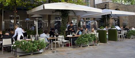 Servei de restauració a l'aire lliure