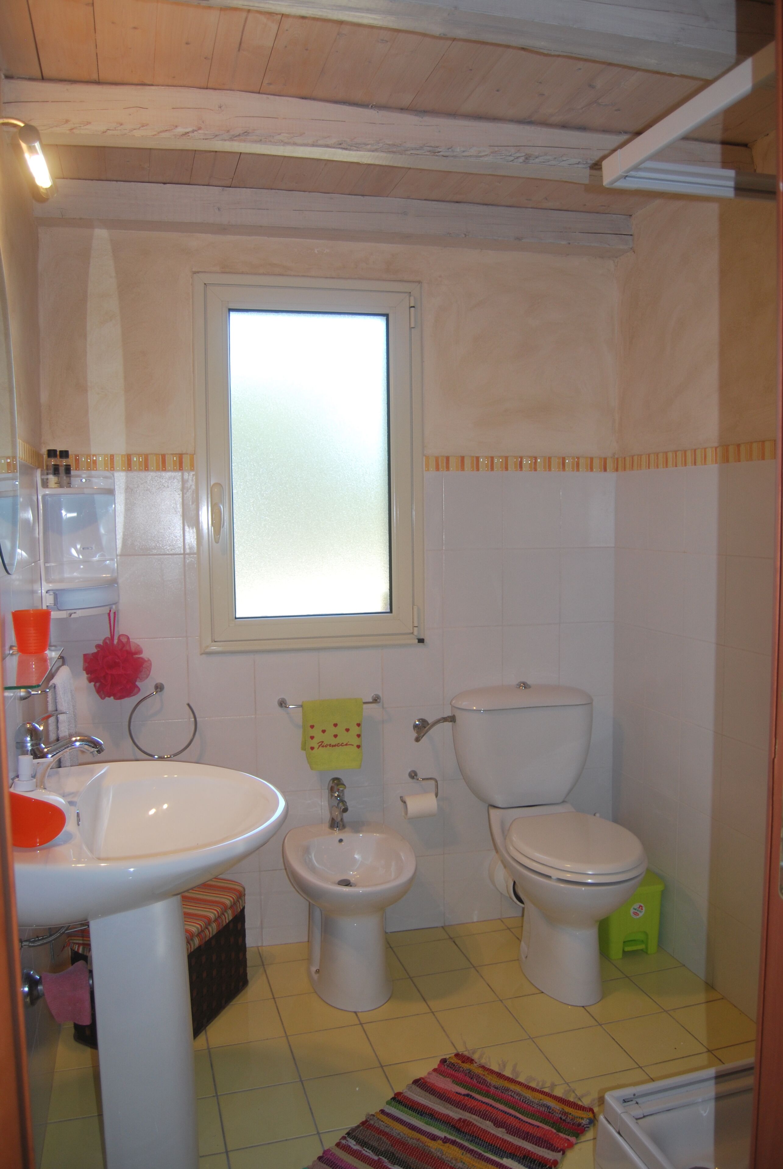 Villa surrounded by greenery, a stone's throw from the sea