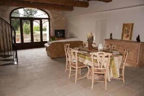 Unclassified image, 4 of 22, button - Chateaurenard: Apartment/ flat - Chateaurenard (Châteaurenard)
