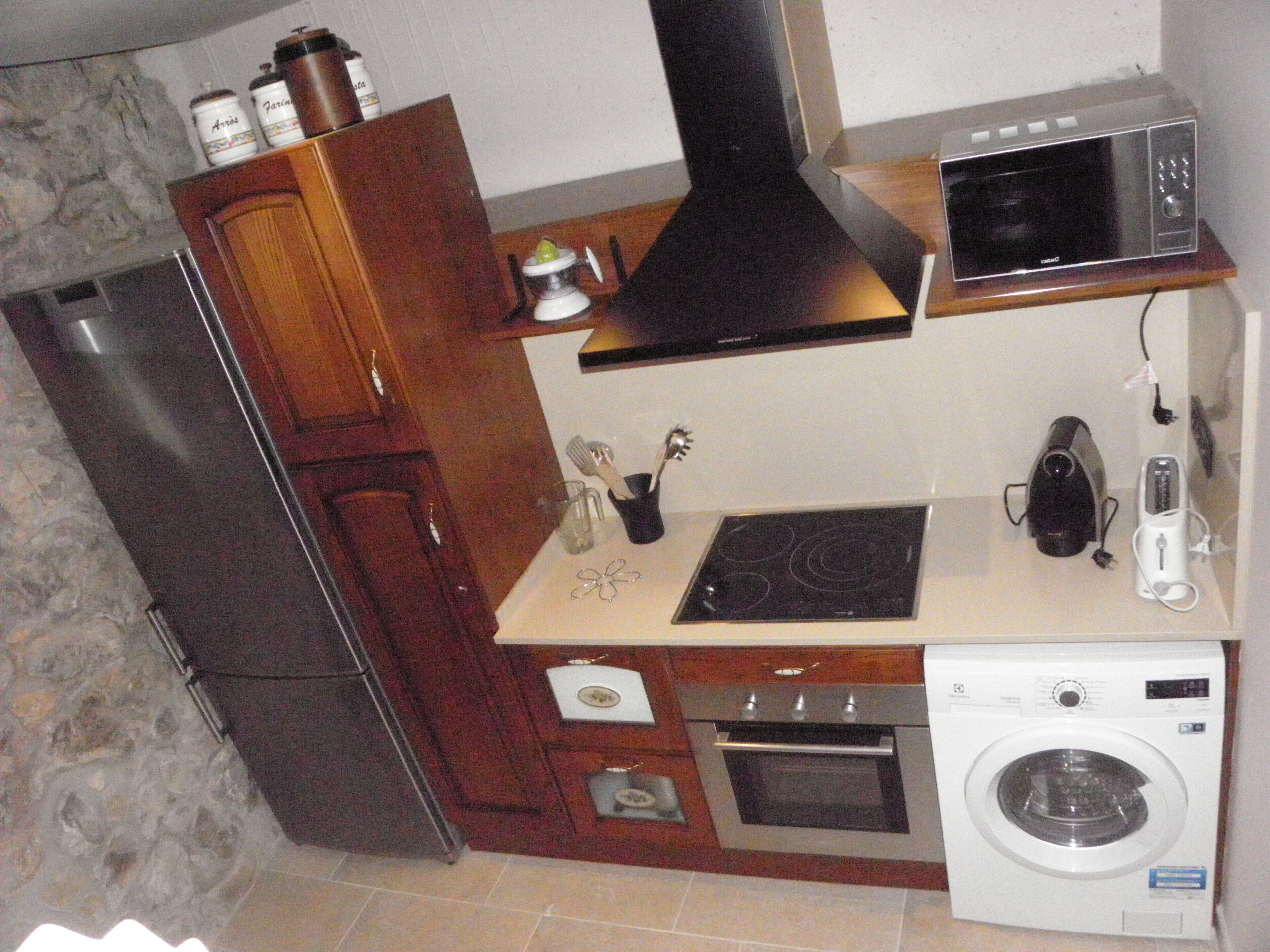 Paissa, beautiful 6 bedroom house in complex with swimming pool, paddle. SPA