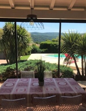 Dining - Large villa with beautiful pool and large beach (Vallon-Pont-D'arc)