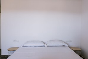 6 habitaciones, tabla de planchar con plancha y wifi gratis 