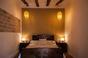 5 chambres, bureau, fer et planche à repasser, accès au Wi-Fi (inclus)