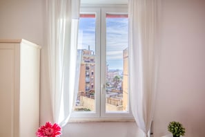 Unclassified image, 3 of 35, button - Lovely Sea View Apartment Lido di Ostia, 30 minutes from  center of Rome, Wi-Fi (Lido di Ostia)