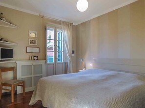 1 chambre, fer et planche à repasser, Wi-Fi gratuit, draps fournis