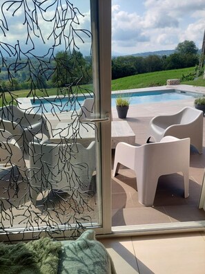 Piscine couverte, piscine extérieure