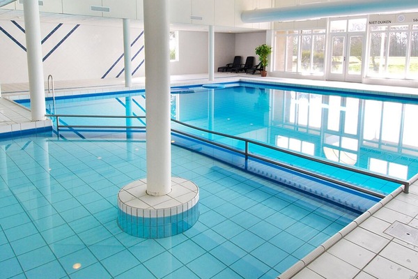 Piscina coberta i piscina climatitzada