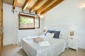 2 Schlafzimmer, Bügeleisen/Bügelbrett, Reisekinderbett, kostenloses WLAN