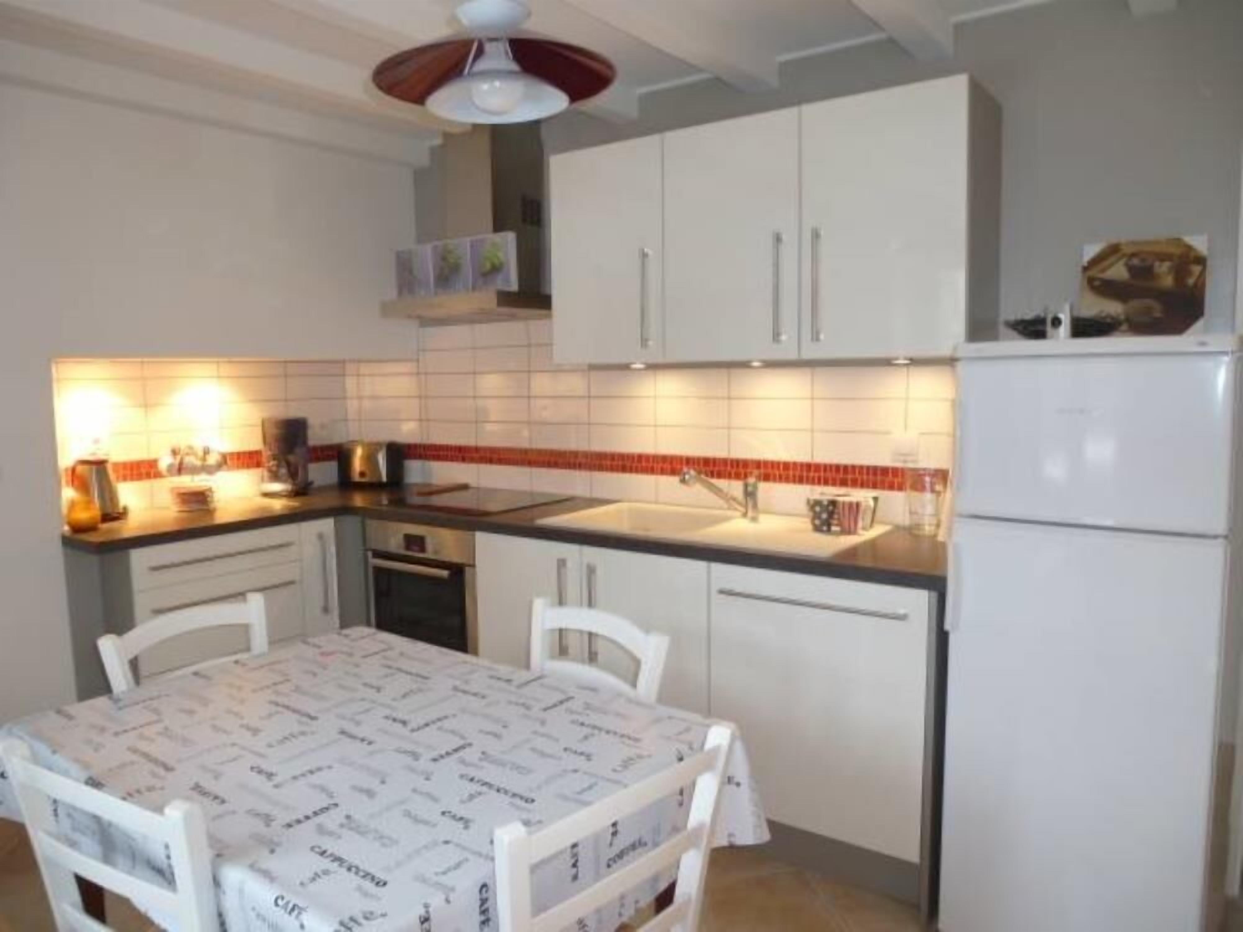 Apartment in a character house surrounded by a large green space