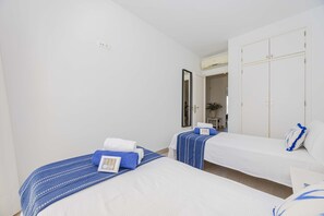 3 bedrooms, in-room safe, iron/ironing board, free WiFi