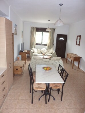 Smart TV, DVD player, books