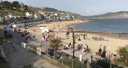 Albury House - Charmouth, Lyme Regis