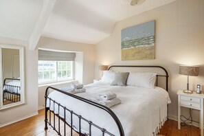 5 Schlafzimmer, Reisekinderbett, WLAN, Bettwäsche
