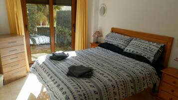 3 bedrooms, iron/ironing board, travel crib, free WiFi