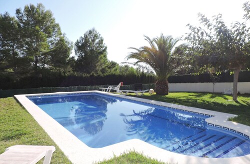 BEAUTIFUL VILLA WITH GARDEN AND POOL IN TRUE JORDI DE ALFAMA. CLOSE TO THE BEACH