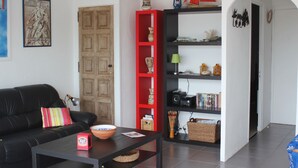 Interior - Comfortable apartment, very quiet, superb sea view, sleeps 4/6 (Cadaqués)