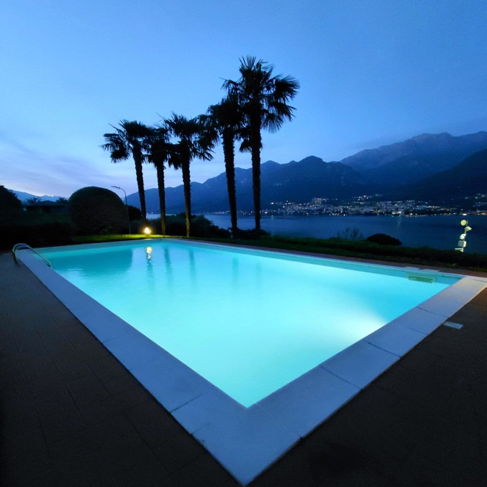 Piscine extérieure