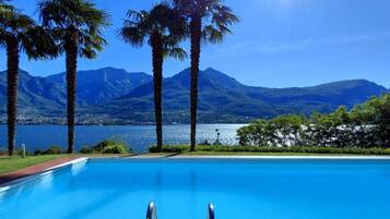 Piscina all'aperto