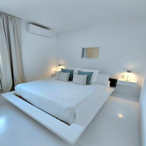1 bedroom, iron/ironing board, travel crib, free WiFi