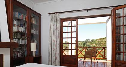 FIFTH WITH PRIVATE POOL AND COURT TENNIS A 30 LISBON M