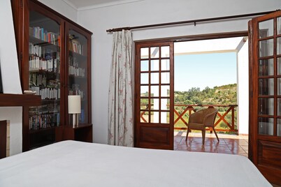 FIFTH WITH PRIVATE POOL AND COURT TENNIS A 30 LISBON M
