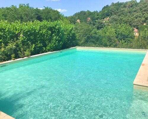 MAGNIFIQUE PROPRIETE DE 8 CHAMBRES RESTAUREE AU COEUR DU PERIGORD NOIR