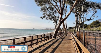 Penthouse 90 m2 + 50 m2 terassi / meri / Internet / pääsee suoraan rannalle /