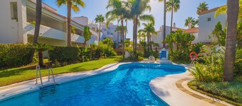 Penthouse 90 m2 + 50 m2 terrasse / Hav / Internet / direkte adgang til stranden /