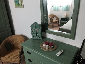 3 Schlafzimmer, Bügeleisen/Bügelbrett, Reisekinderbett