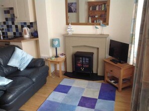 TV - Seymour Cottage Summa (Wroxham)