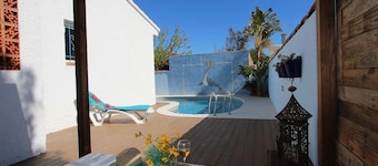 CASA MARINERA,Ideal house for your holidays near the sea, free wifi, optional air conditioning, private pool, pets allowed, dog’s beach