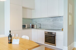 Fridge, microwave, oven, dishwasher